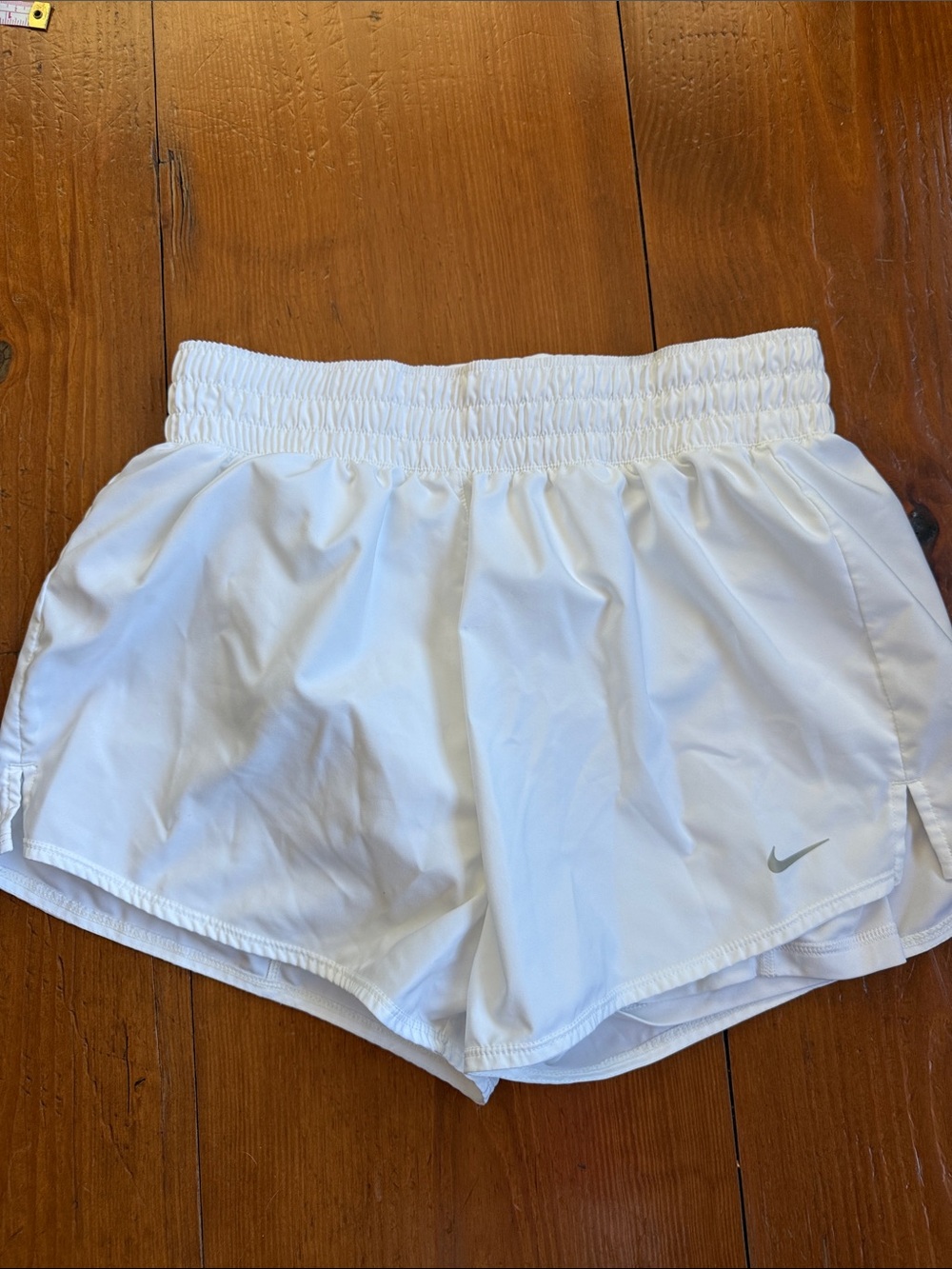 NIKE athletics shorts medium